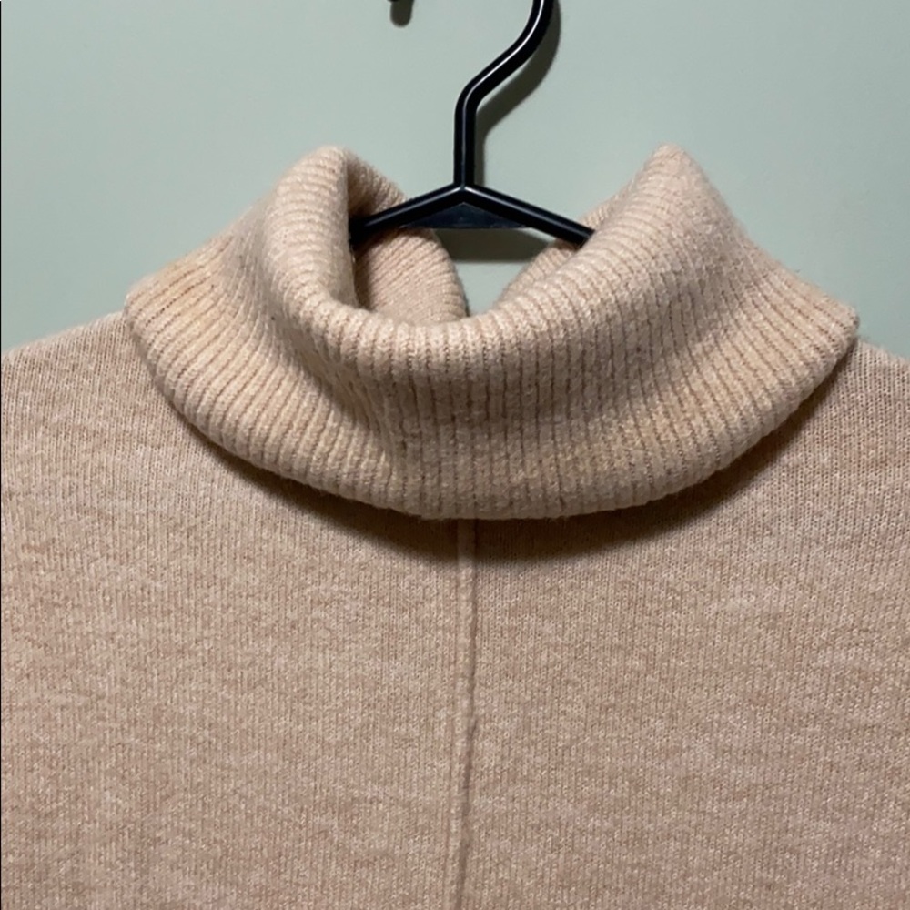 Sweater - Picture 4 of 7